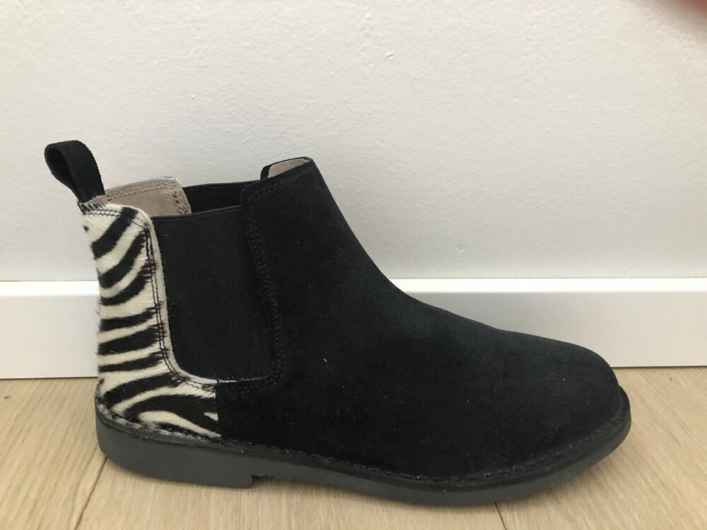 Black/zebra boots