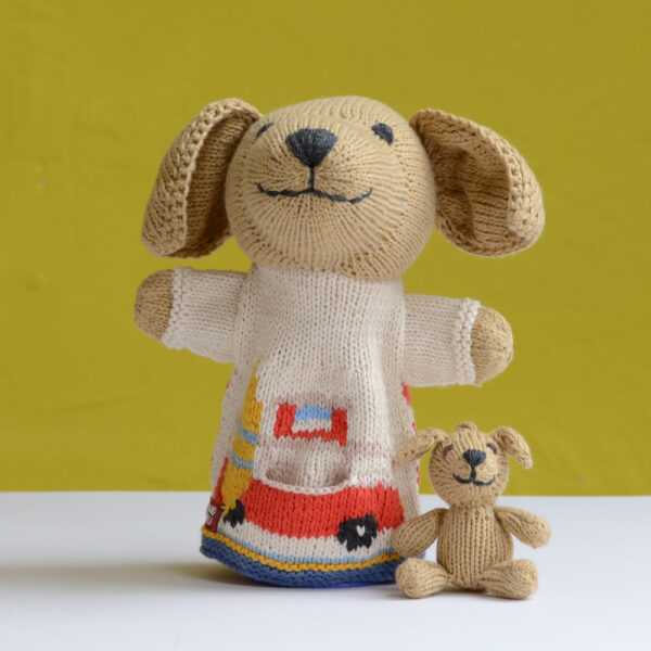 Labrador puppet with baby pocket