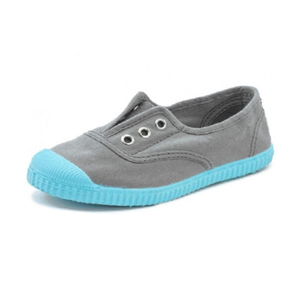 Canvas sneakers with grey soles