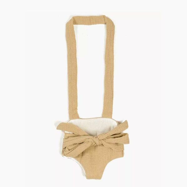 Porte-poupée en gaze latte