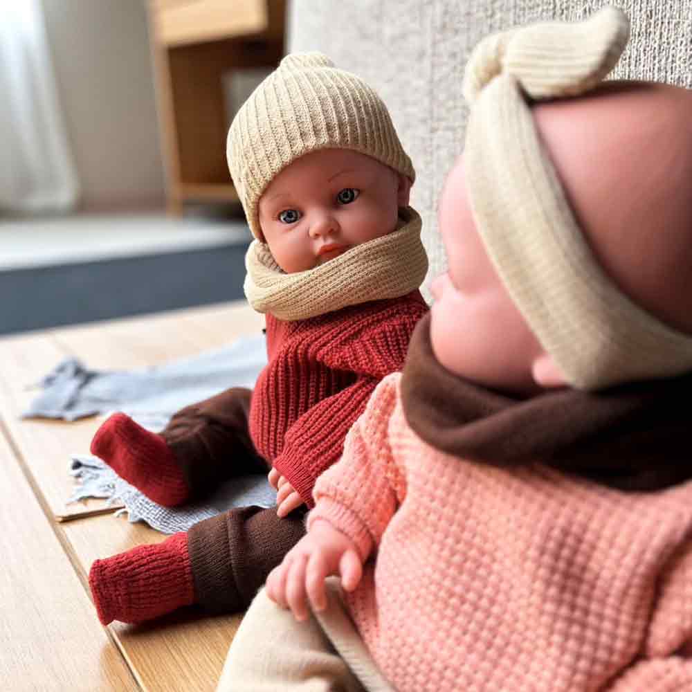 Poupon Yaelle + pull maille rose – Image 2