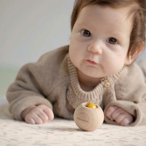 Hochet Jingla Boule jaune curcuma