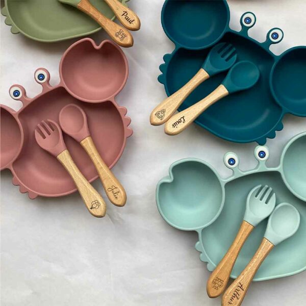 Set repas + services en forme de crabe rose