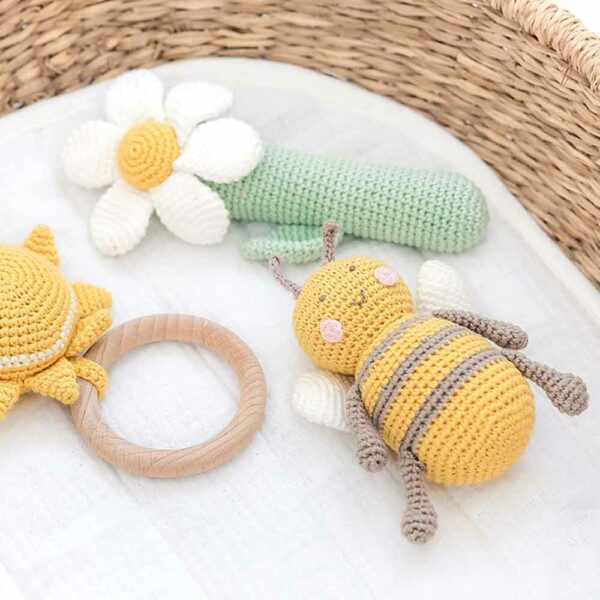 Hochet Crochet Daisy stick