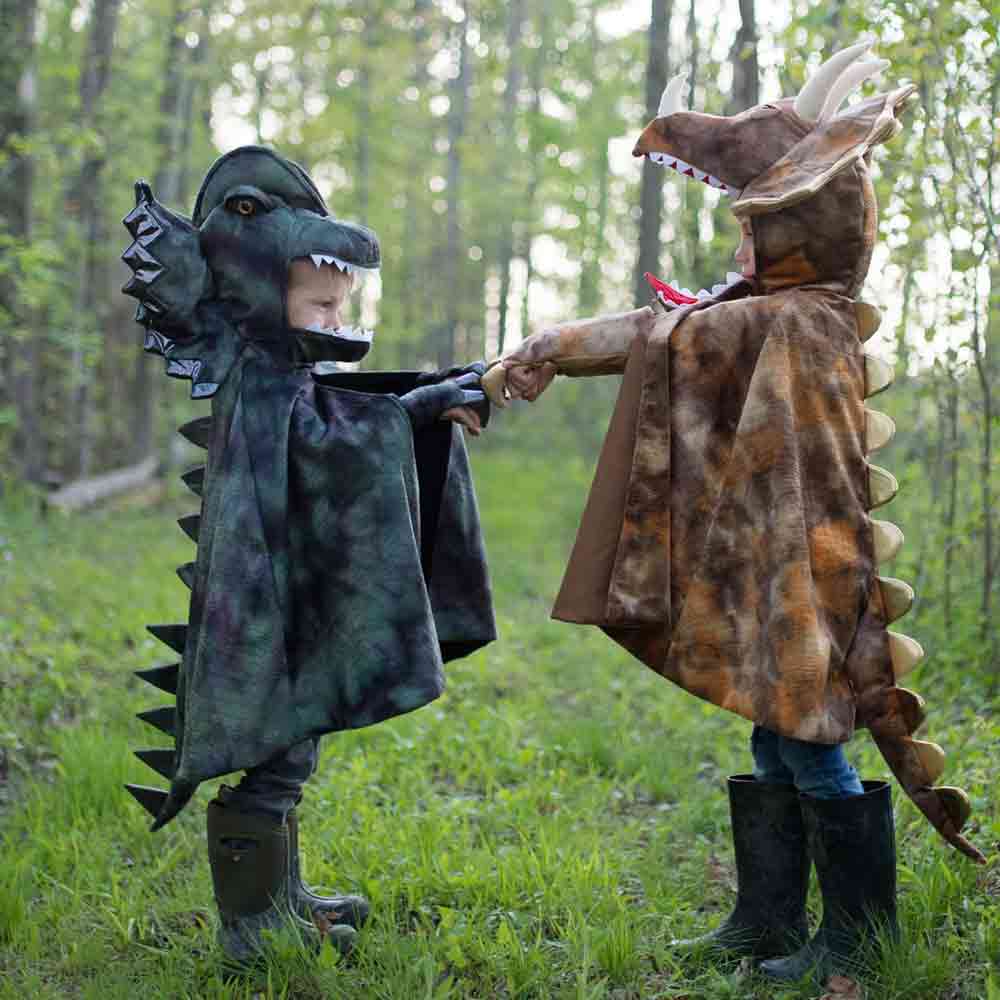 Cape + Claws Grandasaurus Triceratops - Image 7