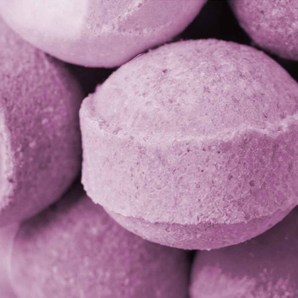 Berry Bloom Mini Effervescent Bath Balls - Image 2